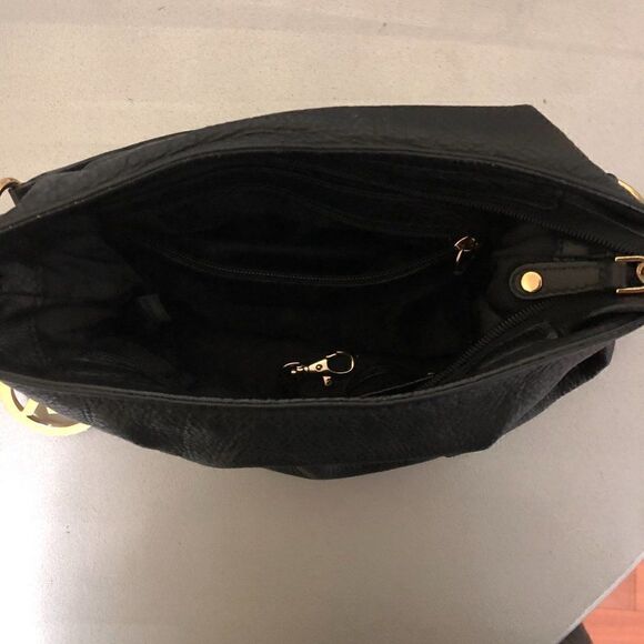 Michael Kors Black Shoulder Bag - Picture 11 of 16